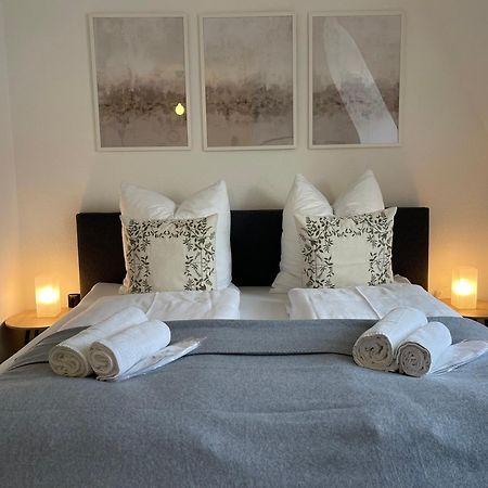 Raha Apartments - Modernes Studio-Apartment - Hbf - Gratis Parkplatz Erfurt Eksteriør billede