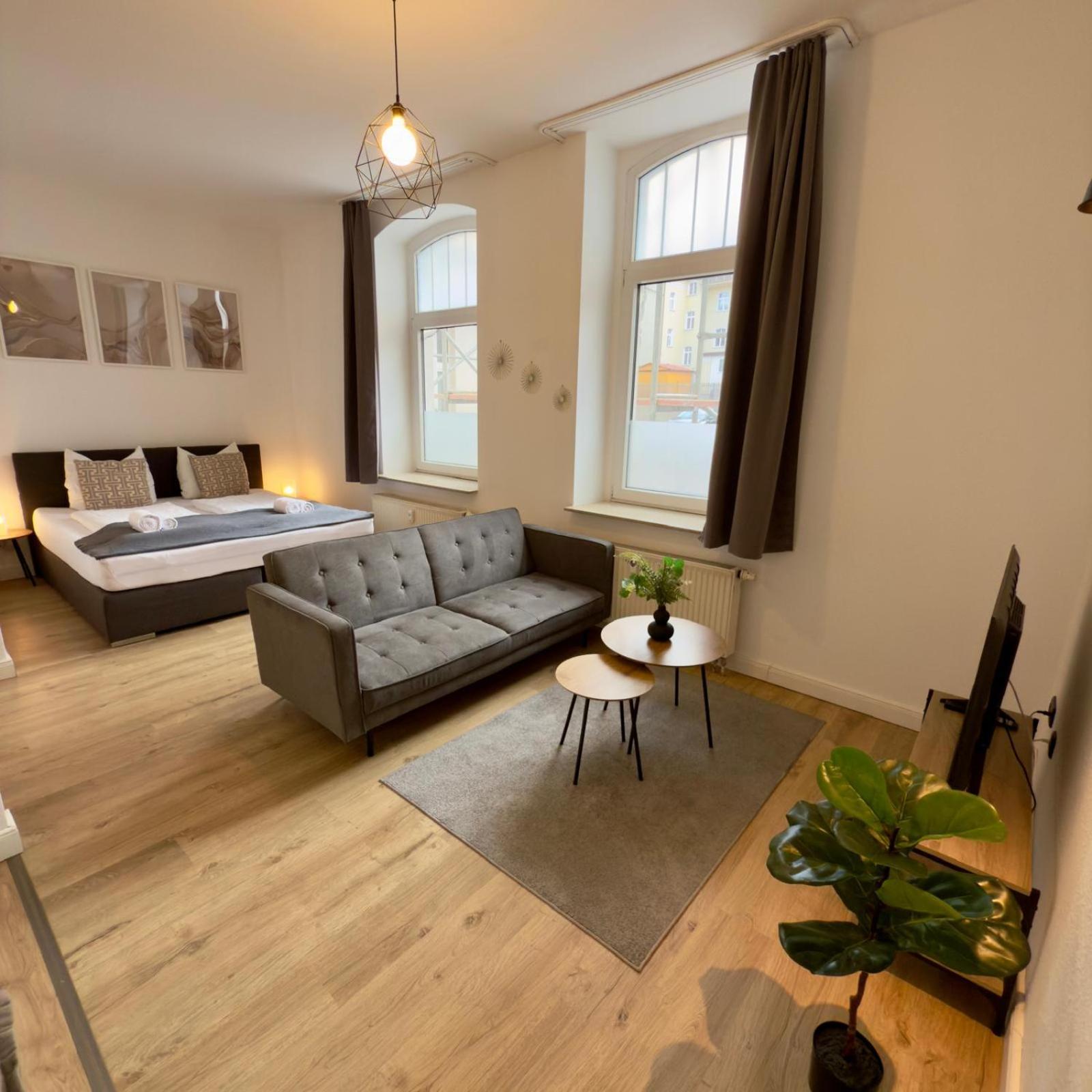 Raha Apartments - Modernes Studio-Apartment - Hbf - Gratis Parkplatz Erfurt Eksteriør billede